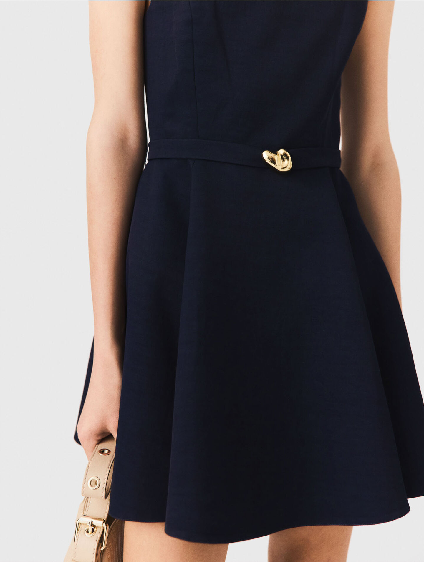 Flared dress with straps